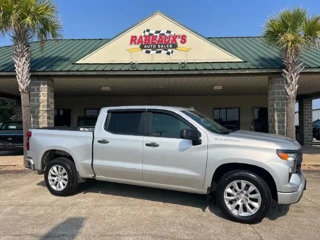 2022 Chevrolet Silverado 1500 Crew Cab - Pickup