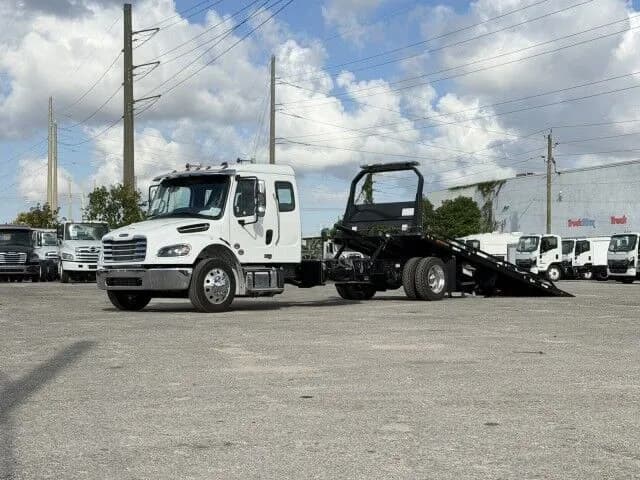2027 Freightliner M2 106