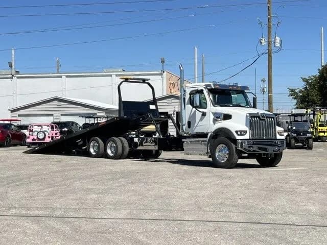 2025 Western Star 47X - Tow