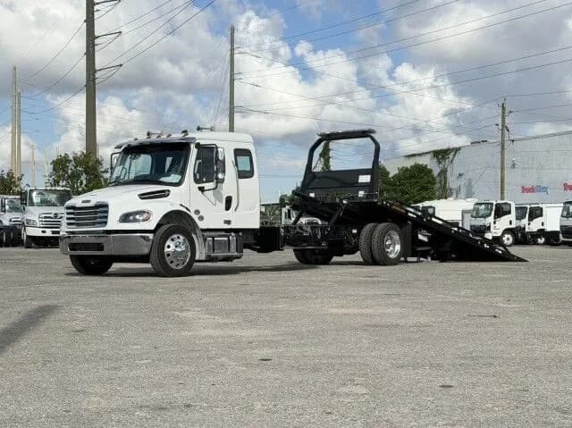2027 Freightliner M2 106 - Tow