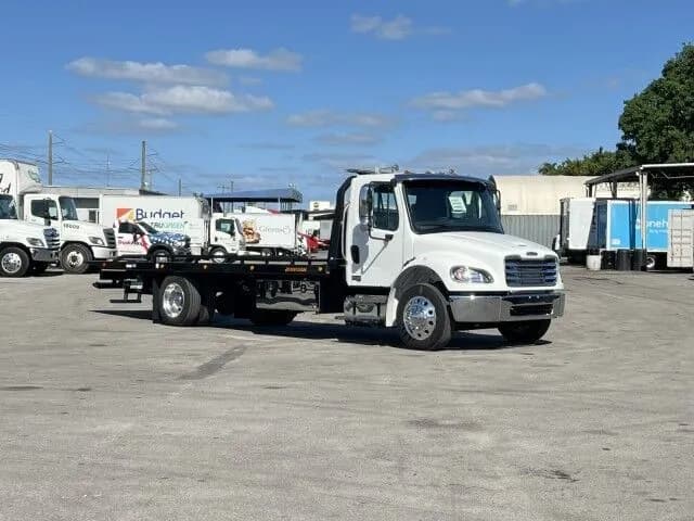 2027 Freightliner M2 106 - Tow
