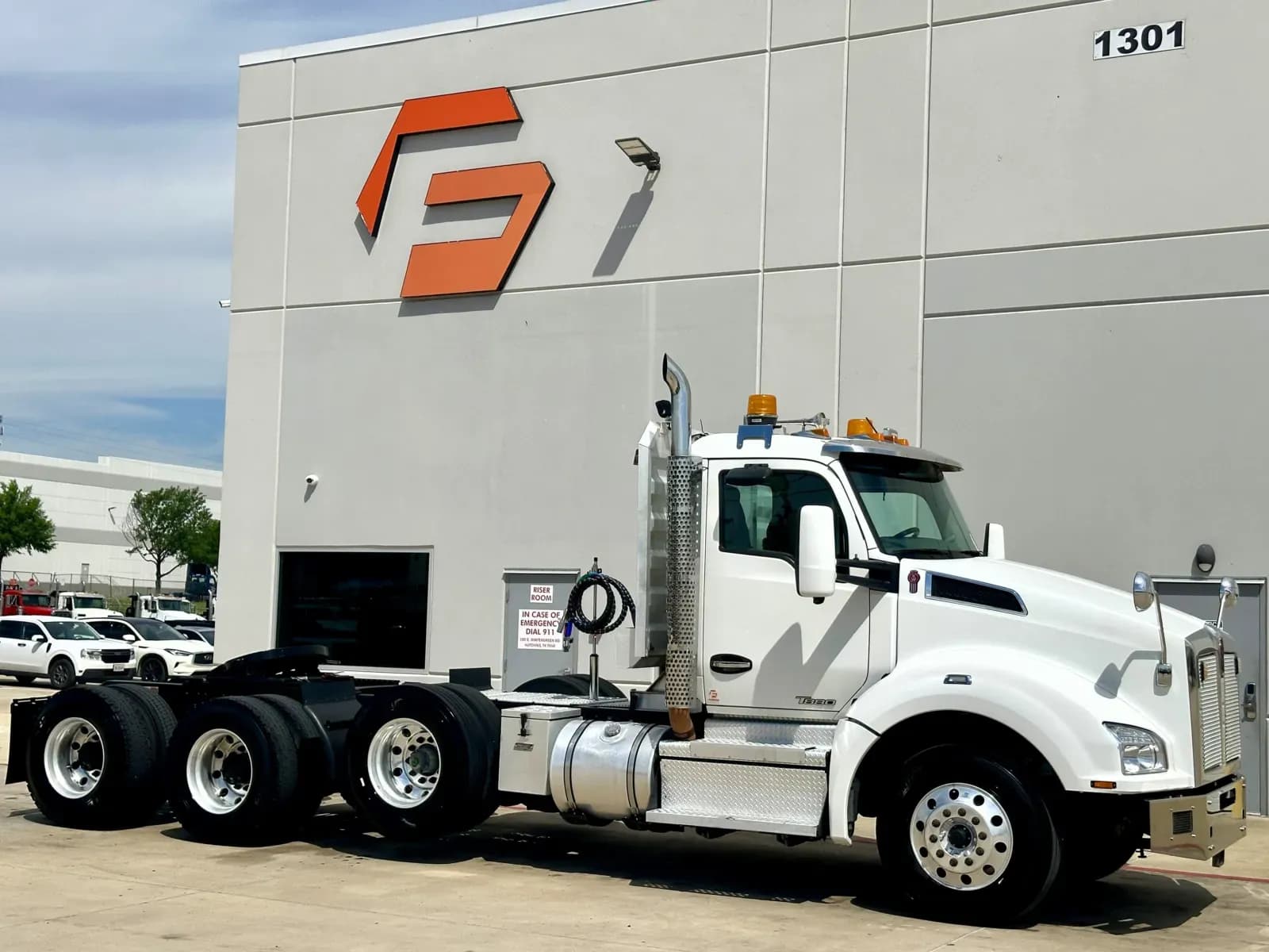 2019 Kenworth T880 - Day Cab