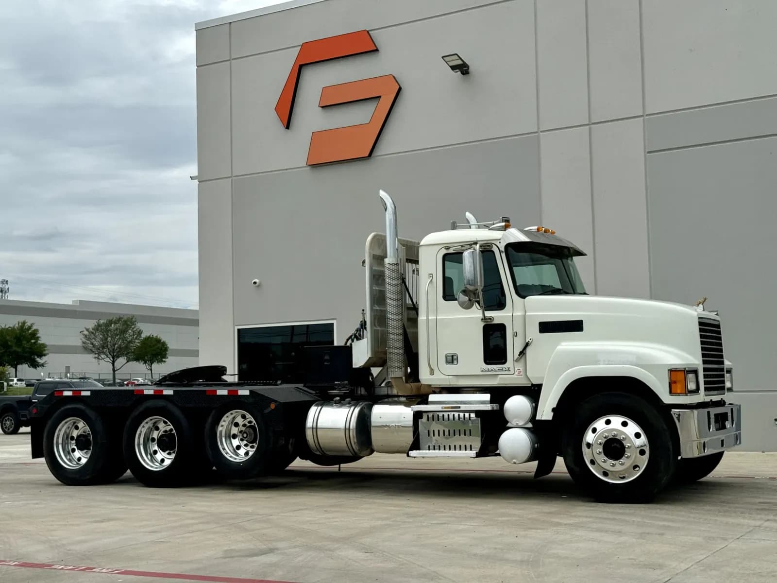 2015 Mack CHU613 - Day Cab