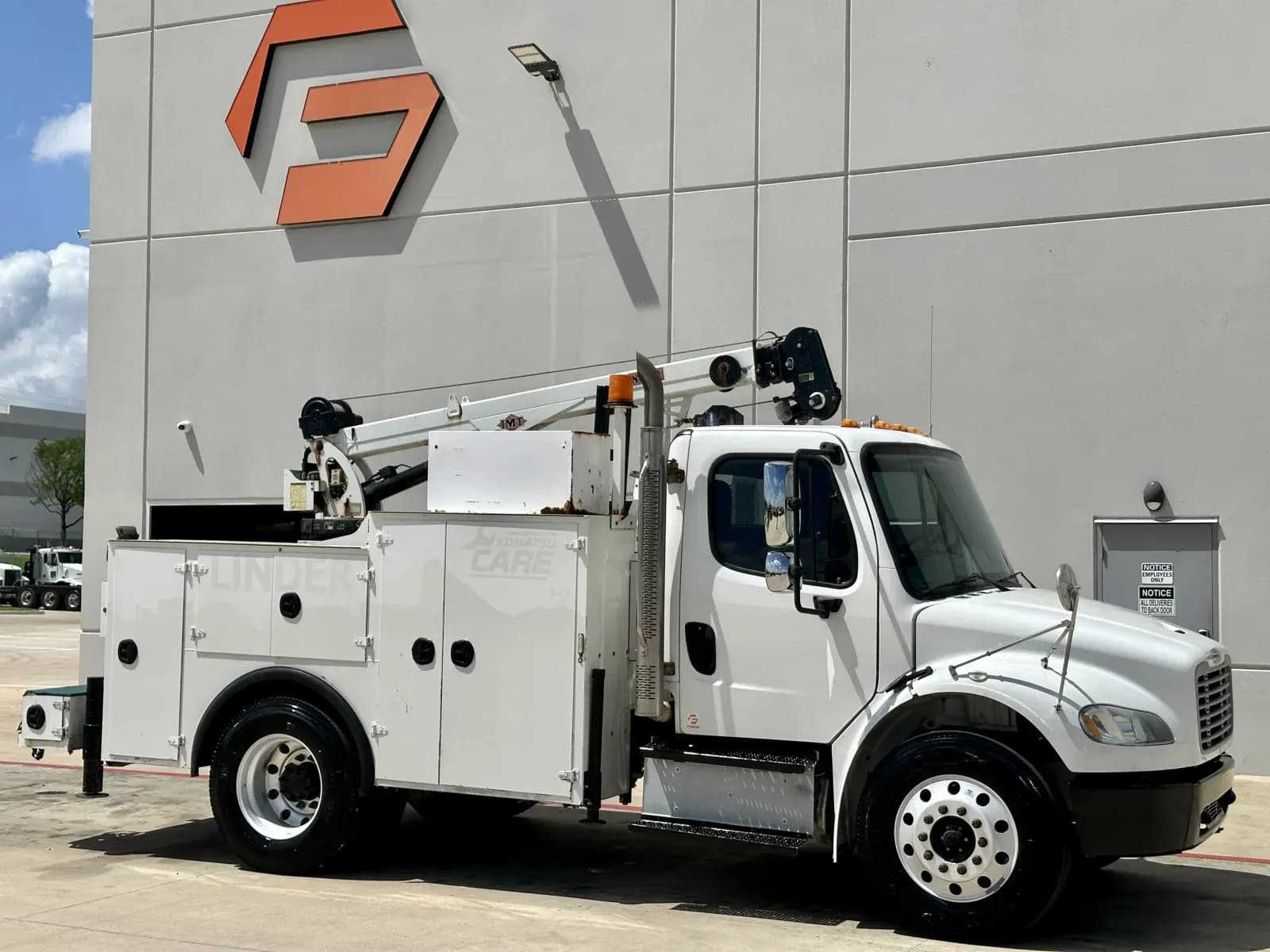 2018 Freightliner M2 - Day Cab