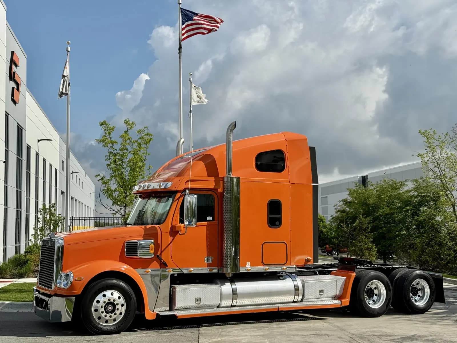 2014 Freightliner Coronado - Sleeper
