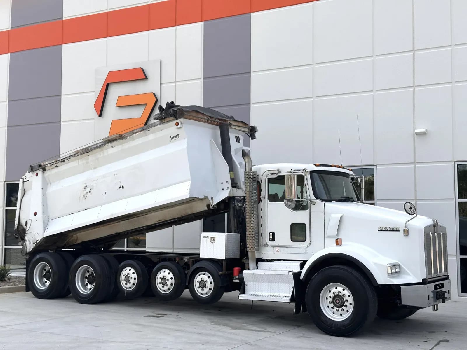 2012 Kenworth T800 - Dump