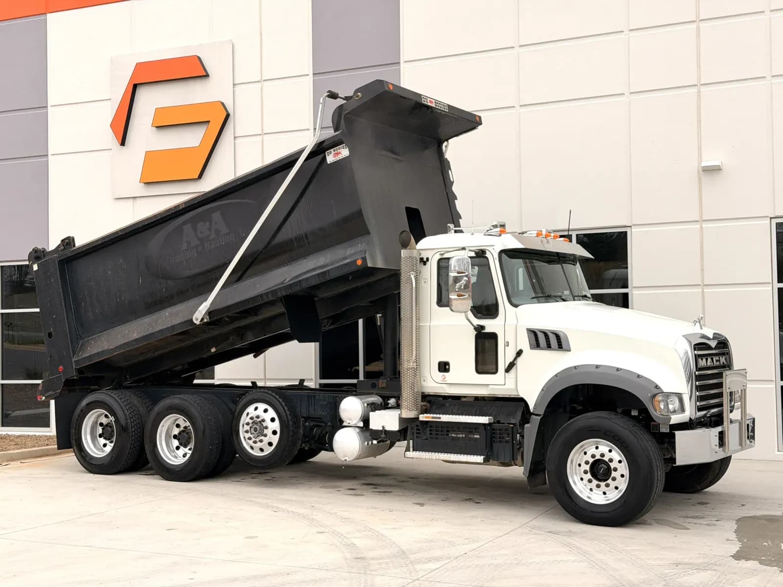 2021 Mack GR84FR - Dump