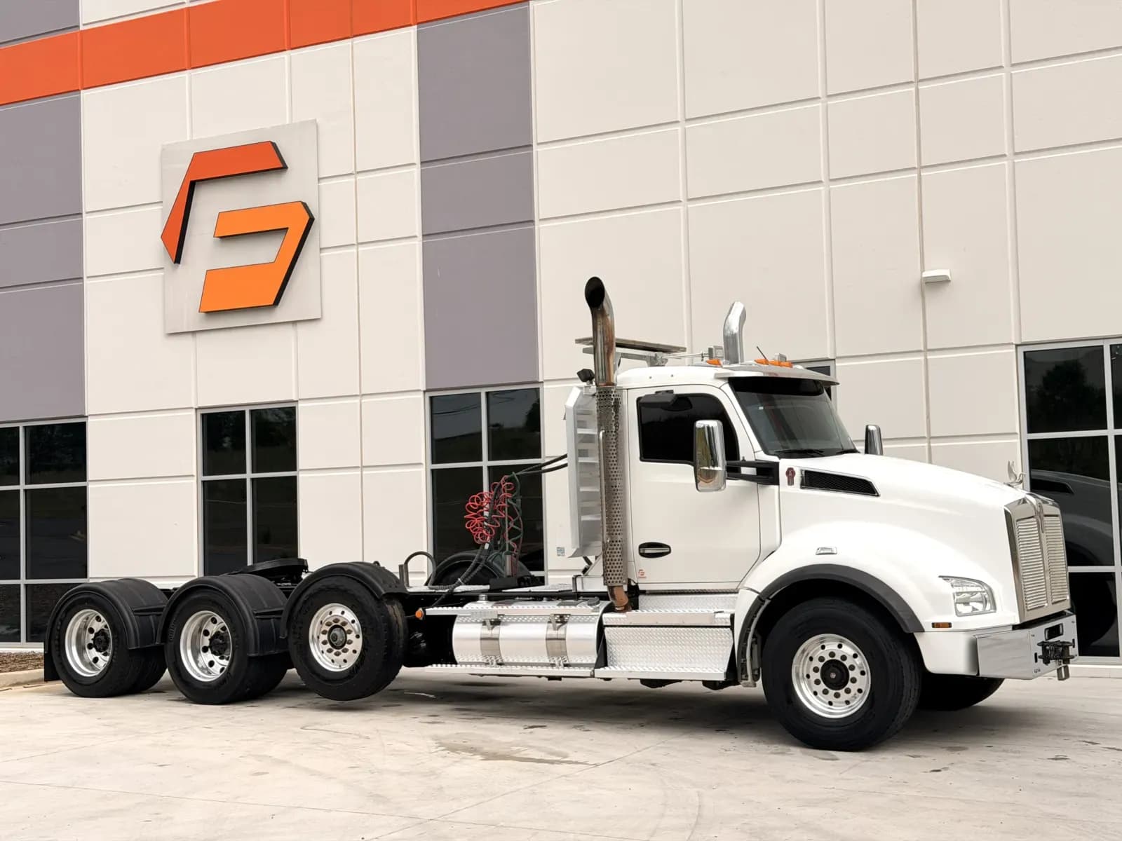 2019 Kenworth T880 - Day Cab