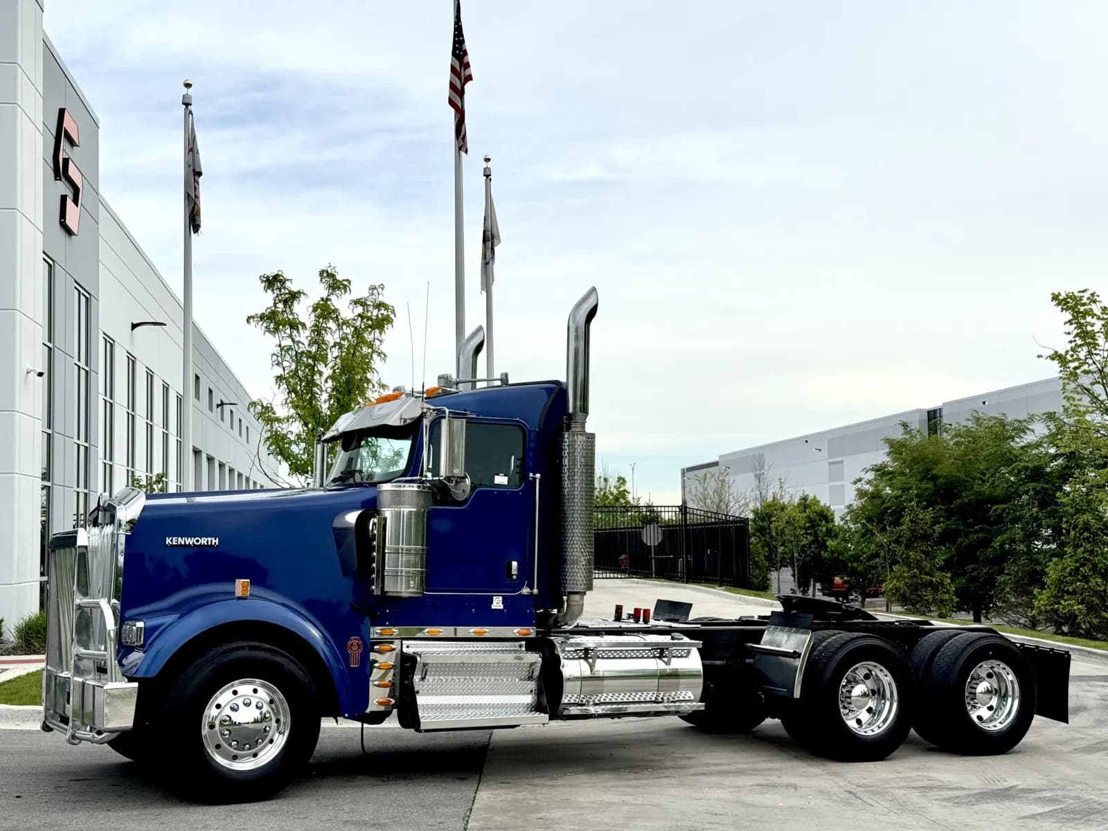 2018 Kenworth W900 - Day Cab