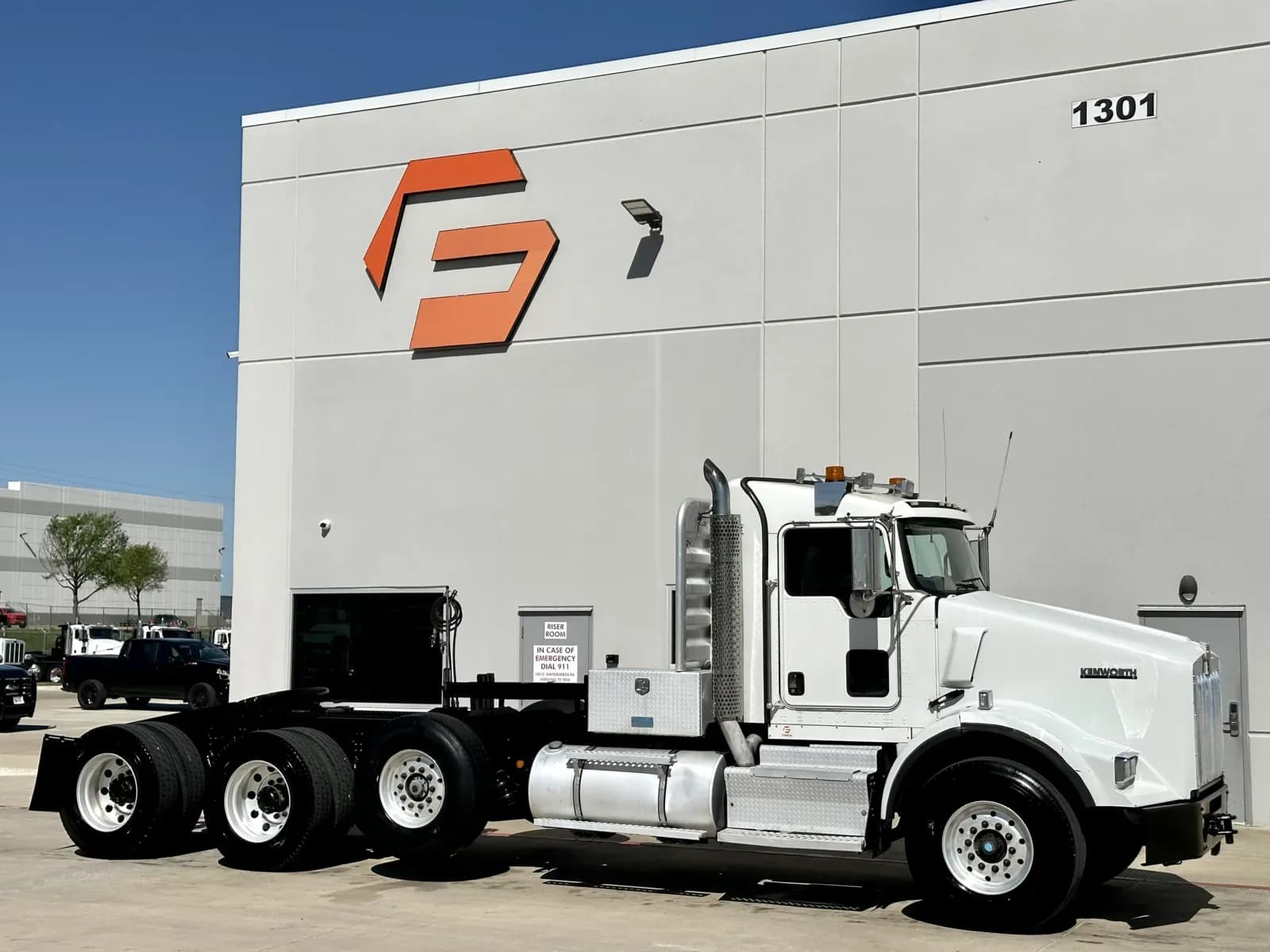 2014 Kenworth T800 - Day Cab