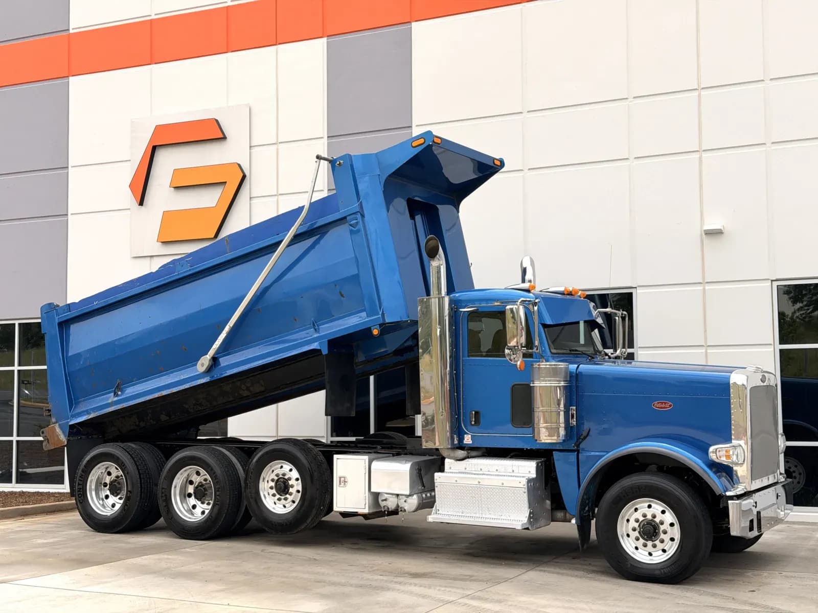 2016 Peterbilt 389 - Dump