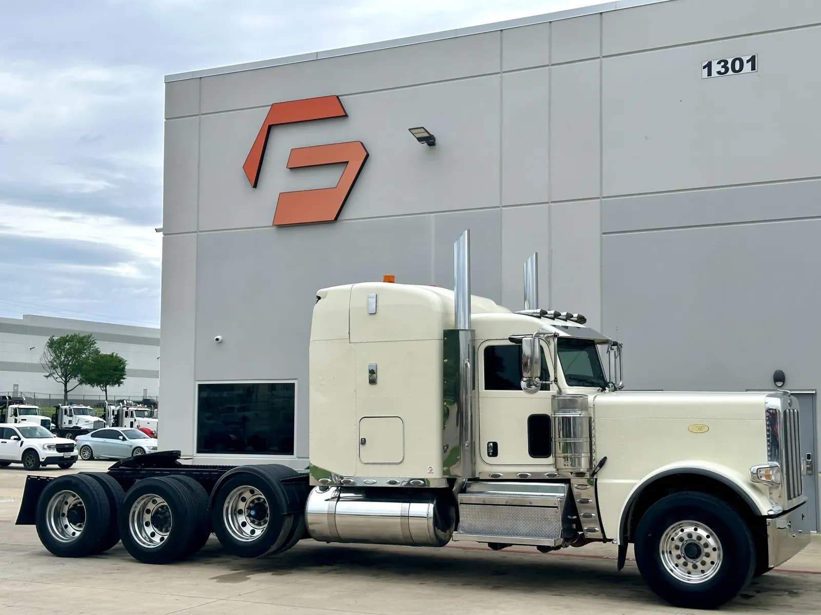 2018 Peterbilt 389 - Sleeper