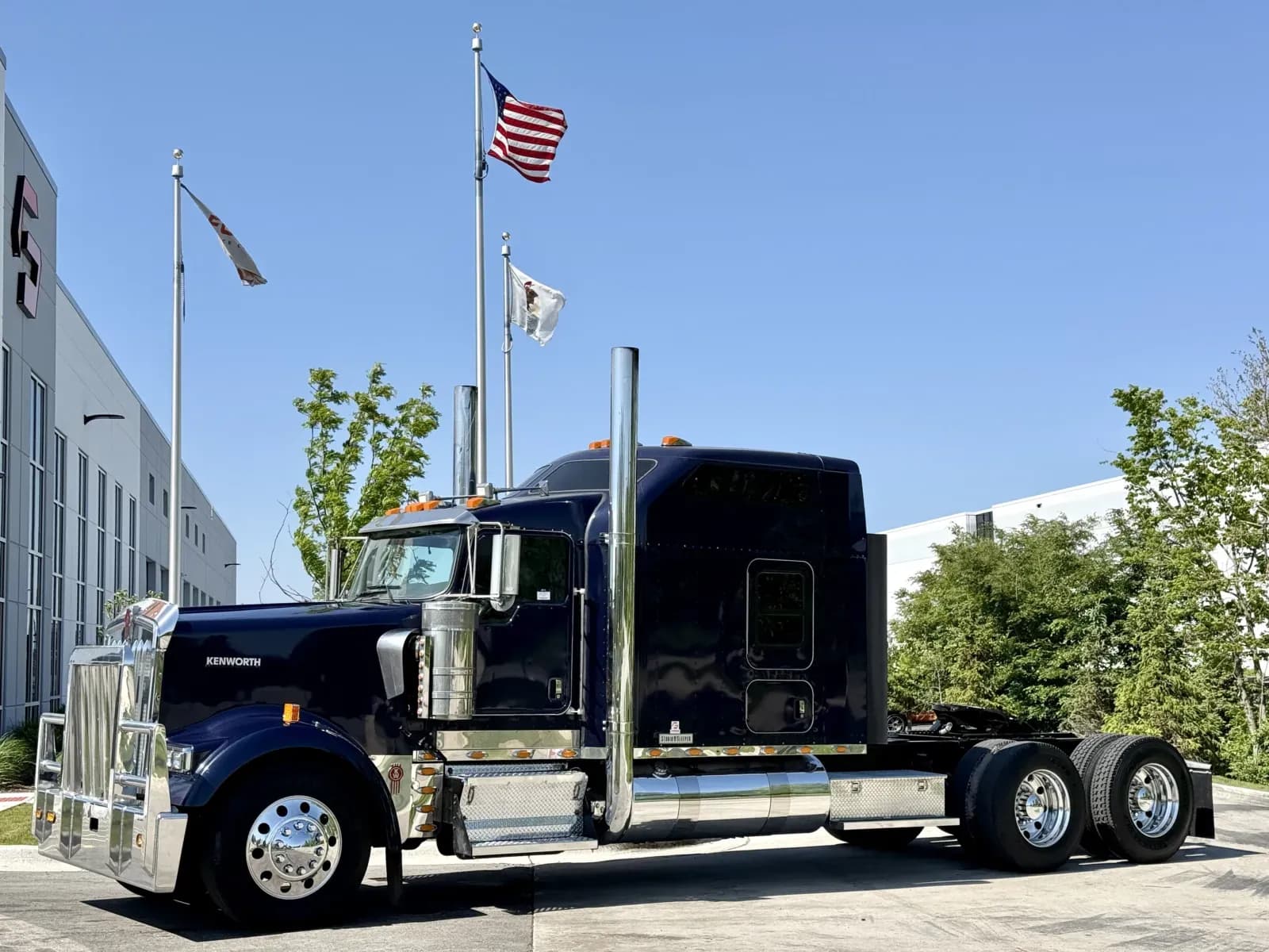 2018 Kenworth W900 - Sleeper