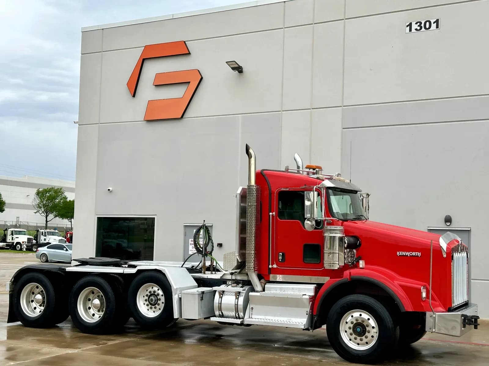 2011 Kenworth T800 - Day Cab
