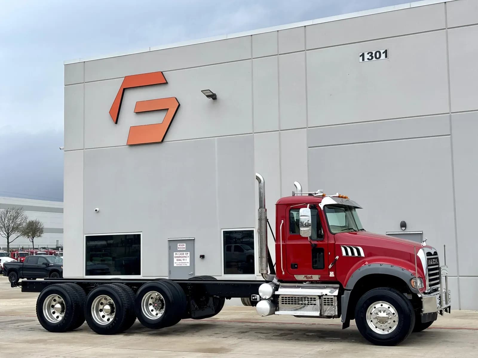 2023 Mack GRANITE - Day Cab