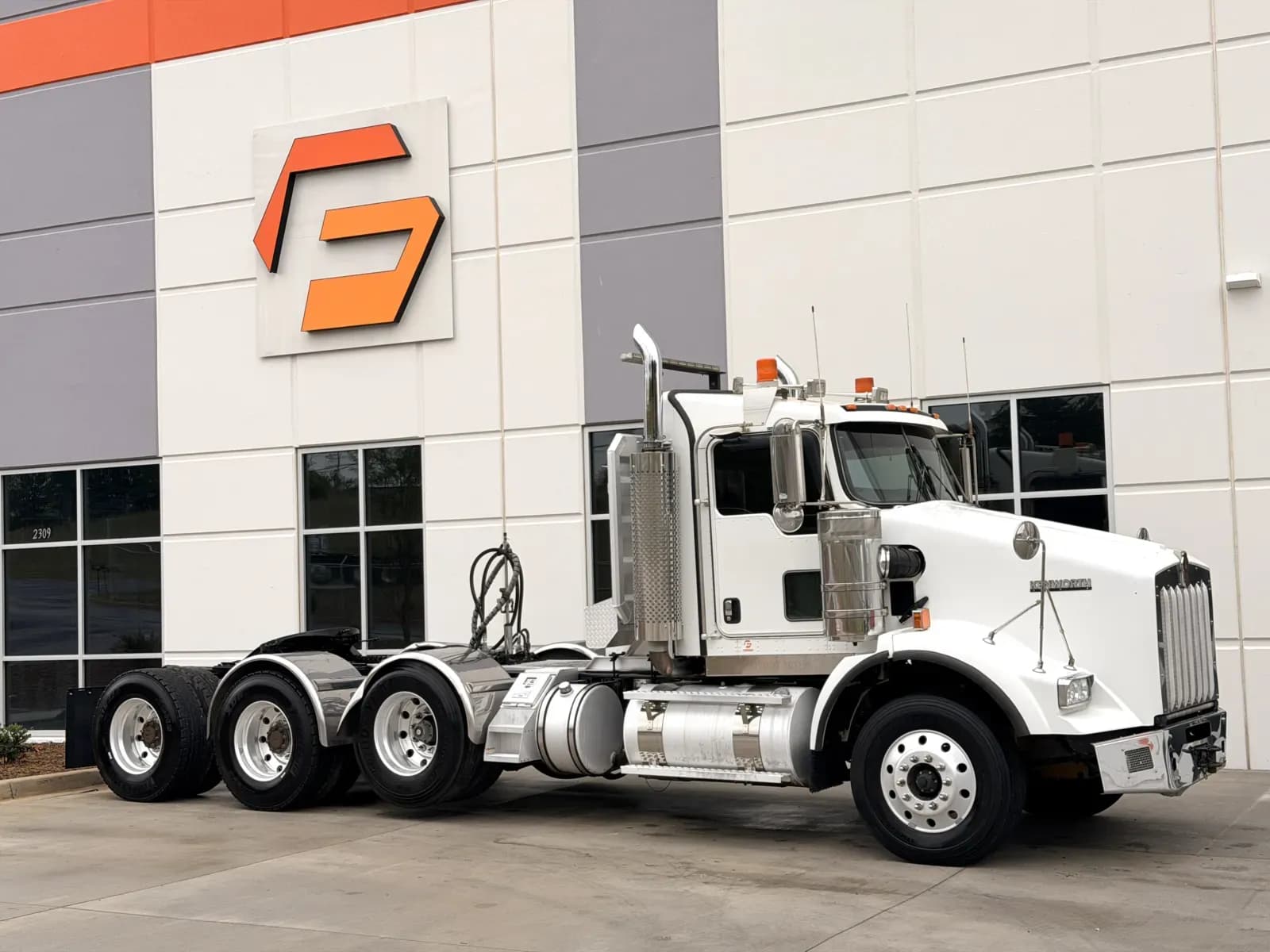 2015 Kenworth T800 - Day Cab