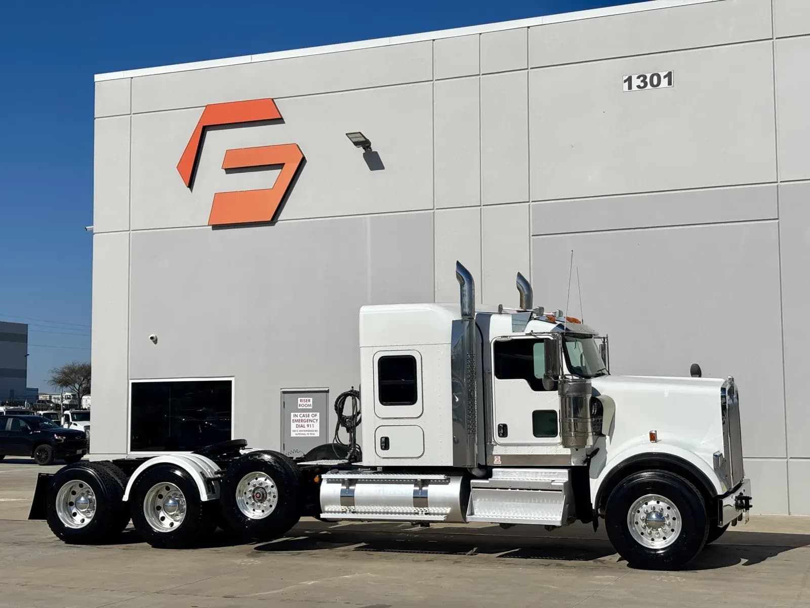 2022 Kenworth W900 - Sleeper