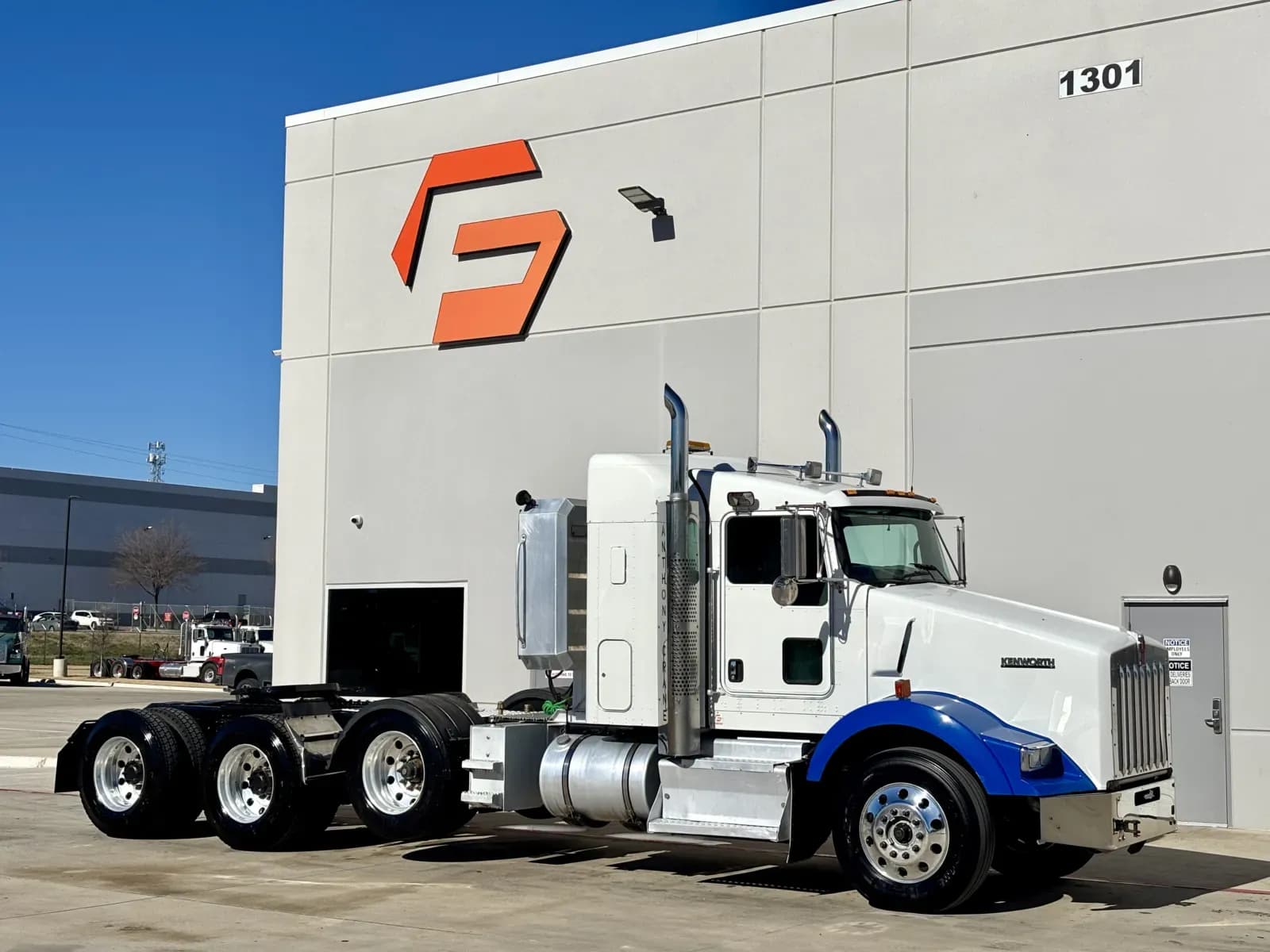 2013 Kenworth T800 - Sleeper