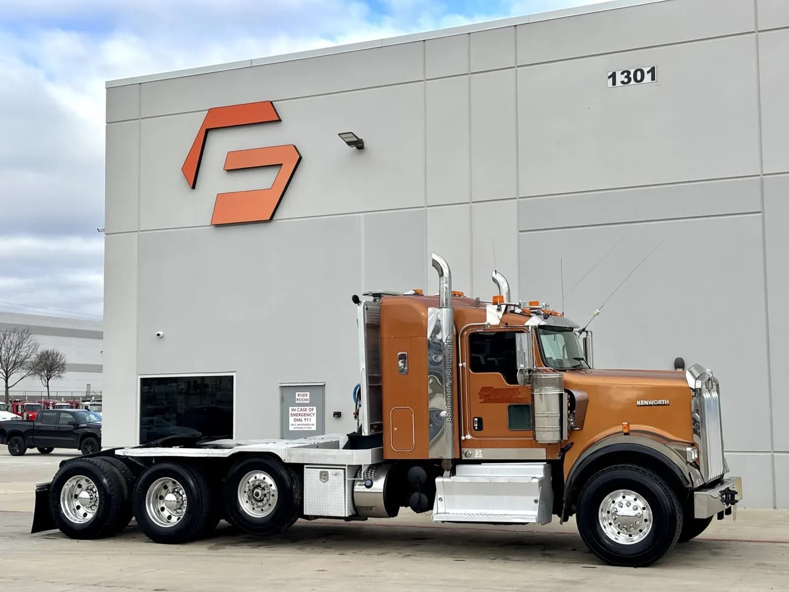 2012 Kenworth W900 - Sleeper