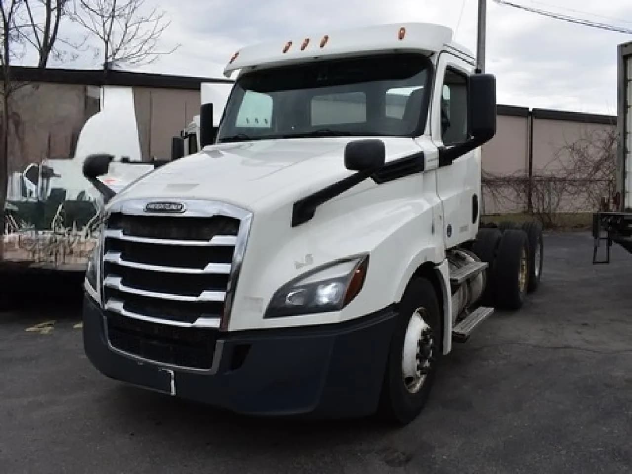 2019 Freightliner Cascadia - Day Cab