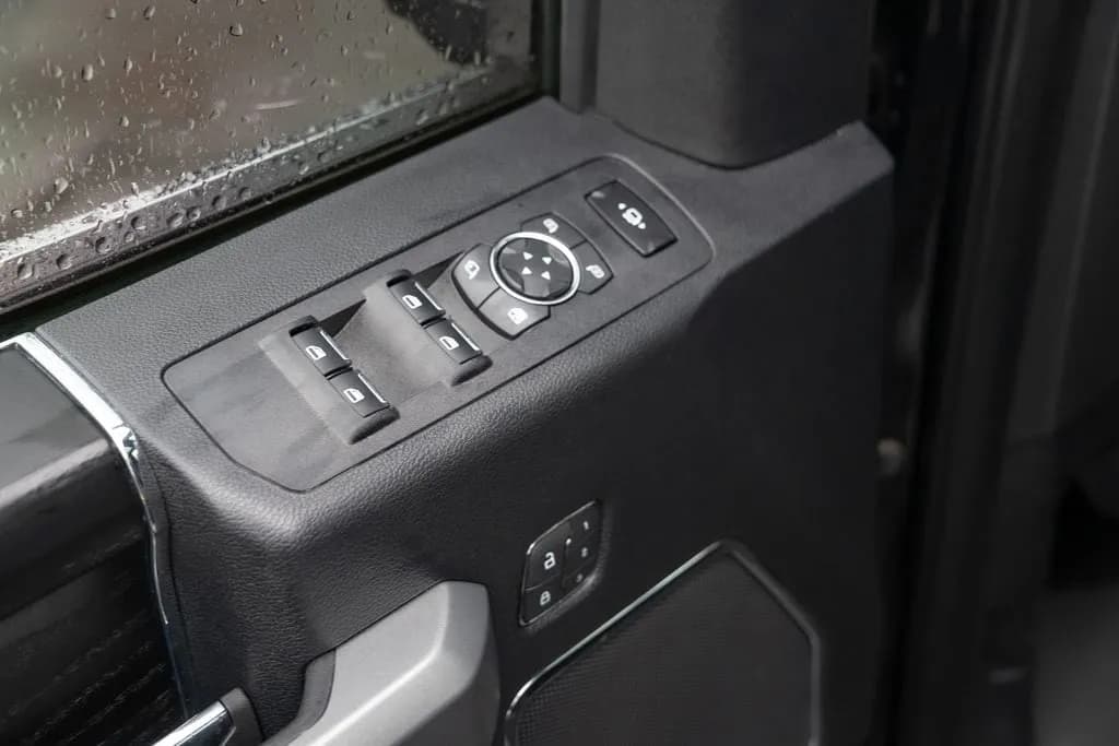 2019 Ford F-450SD - Chassis