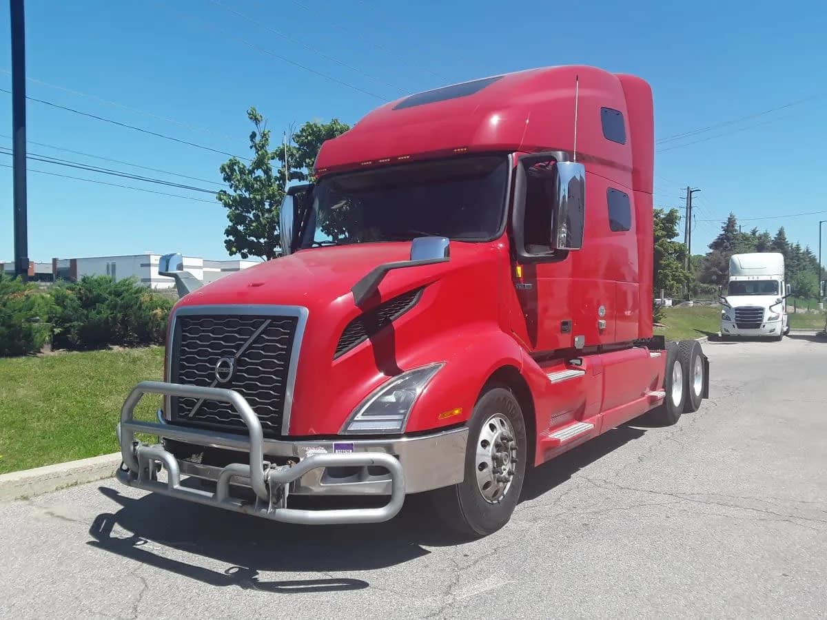 2021 Volvo VNL64T-760 - Sleeper