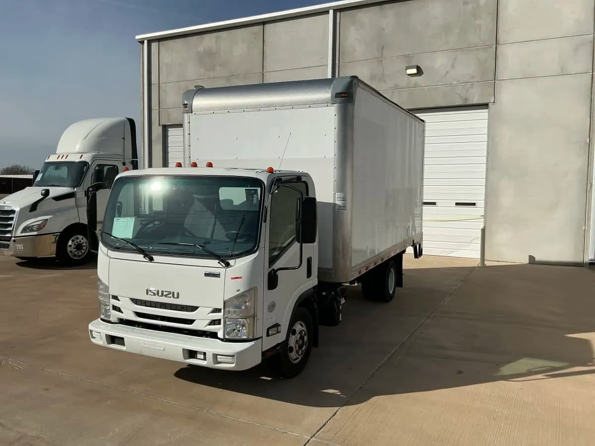 2018 Isuzu NPR HD - Sleeper