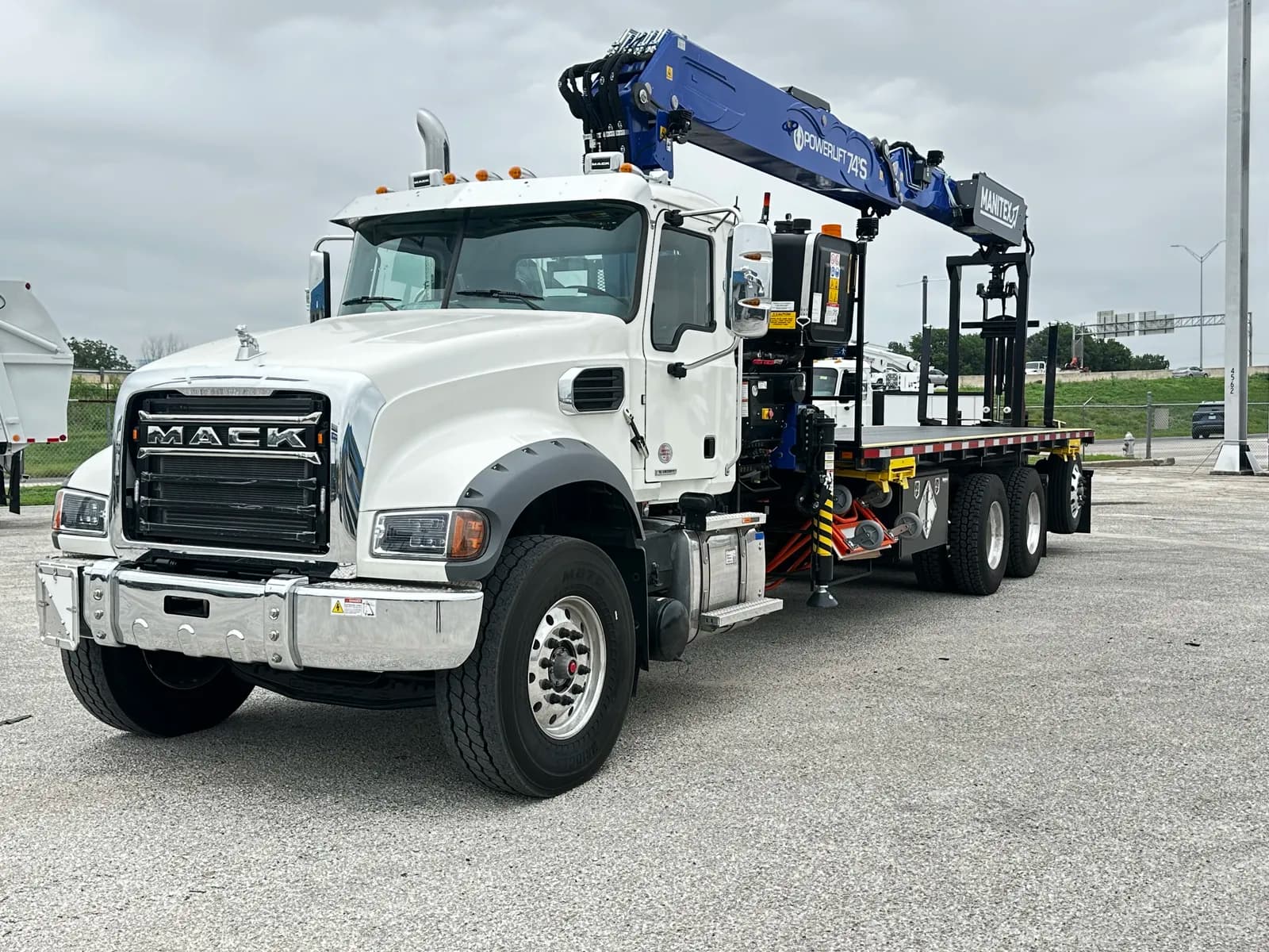 2026 Mack GR64F
