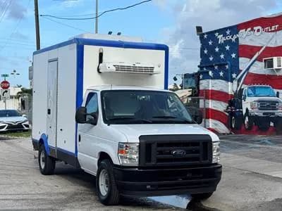 2024 Ford E-350
