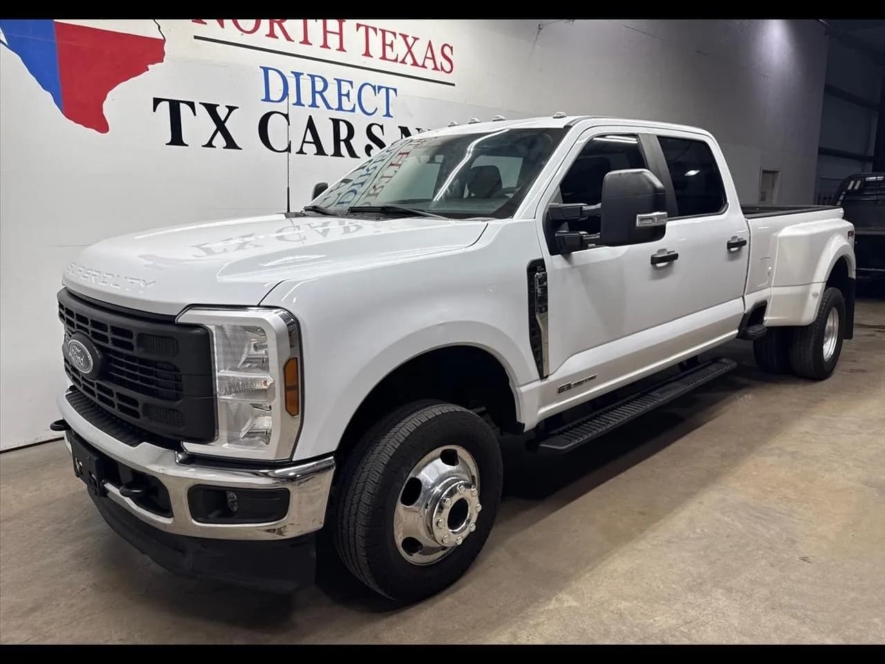 2024 Ford F-350 SD Platinum Crew Cab Long - Pickup