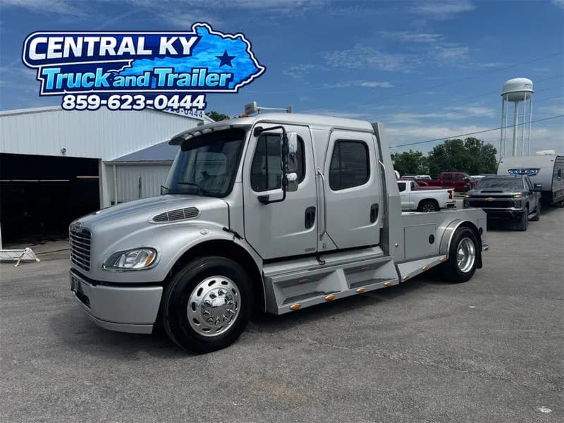 2005 Freightliner M2 106 - Chassis