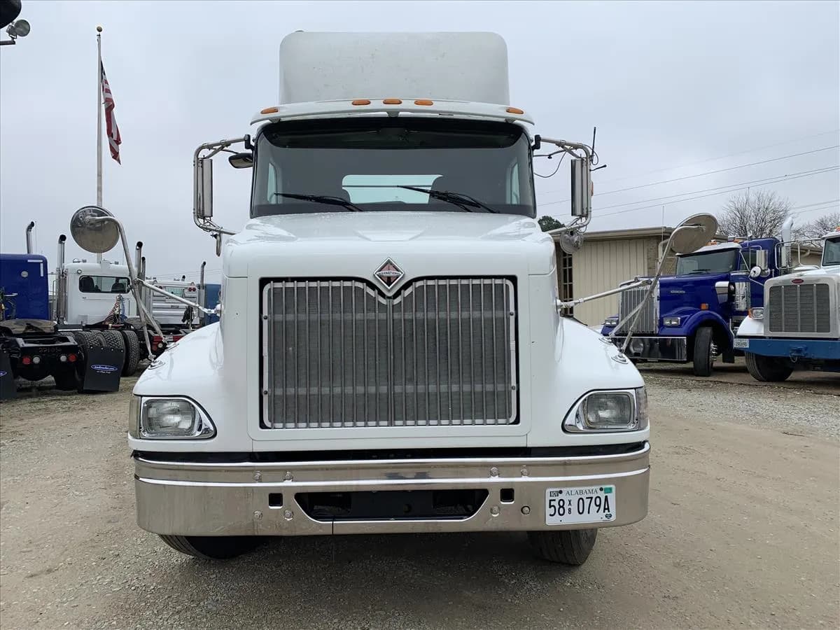 2007 International 9200i - Day Cab