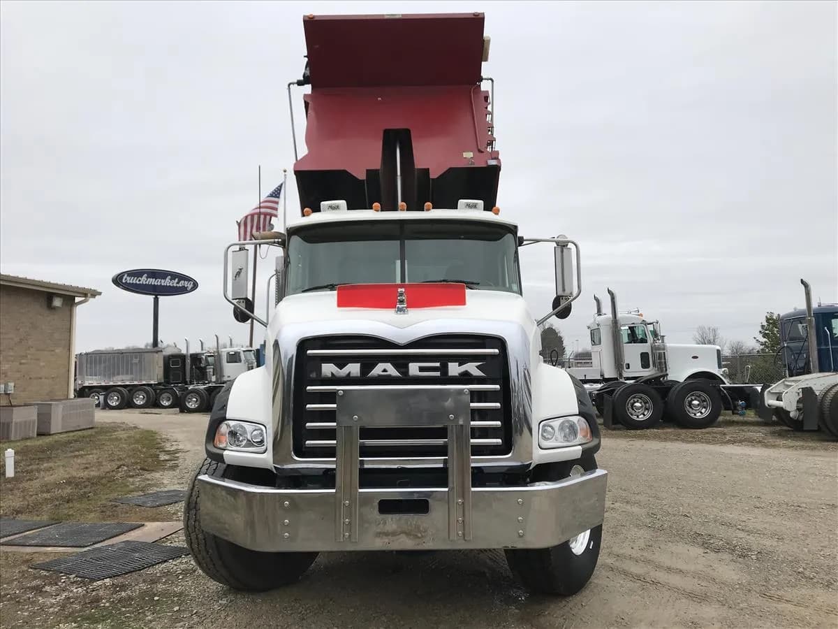 2006 Mack CT713 - Dump