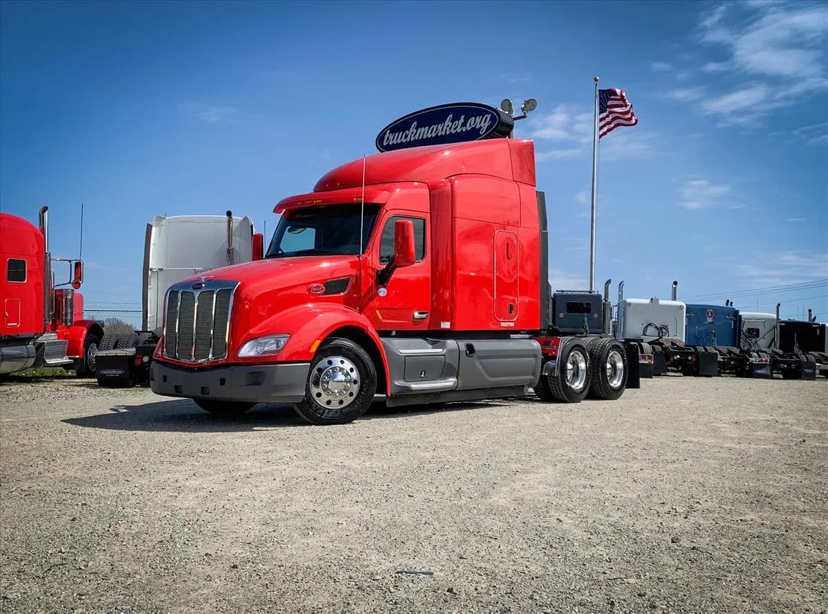 2015 Peterbilt 579 - Sleeper