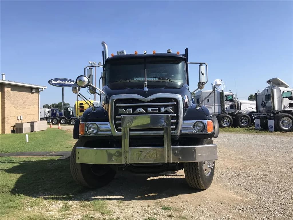 2007 Mack CV713 - Flatbed