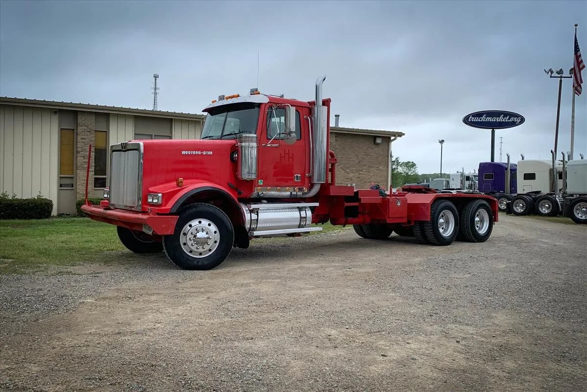 2007 Western Star 4900 - Oil Field Trailers / Winch / Oil Field Trucks