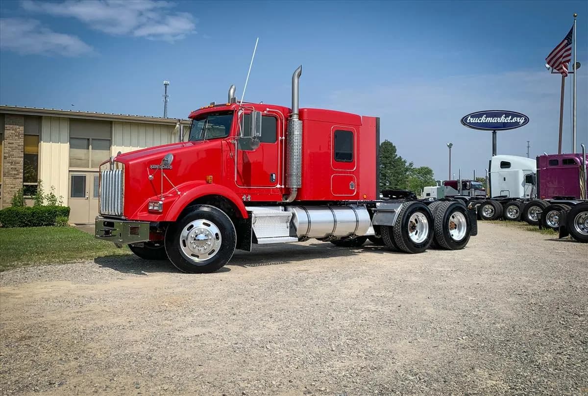 2007 Kenworth T800 - Sleeper