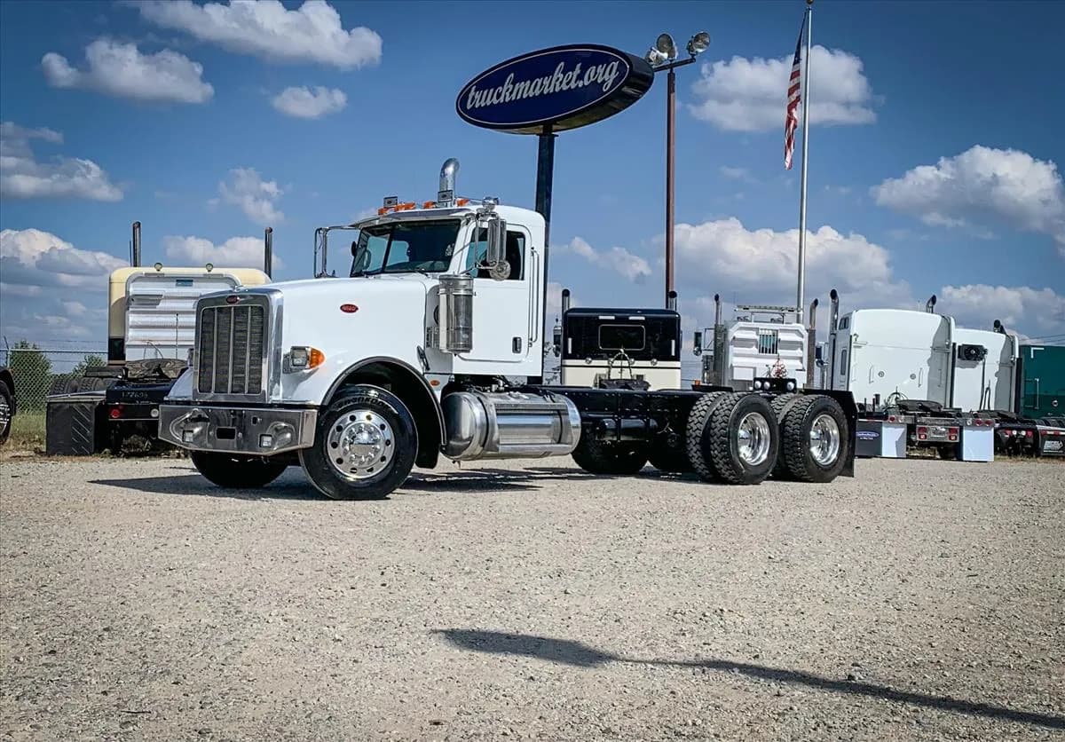 2009 Peterbilt 367 CAB & - Chassis