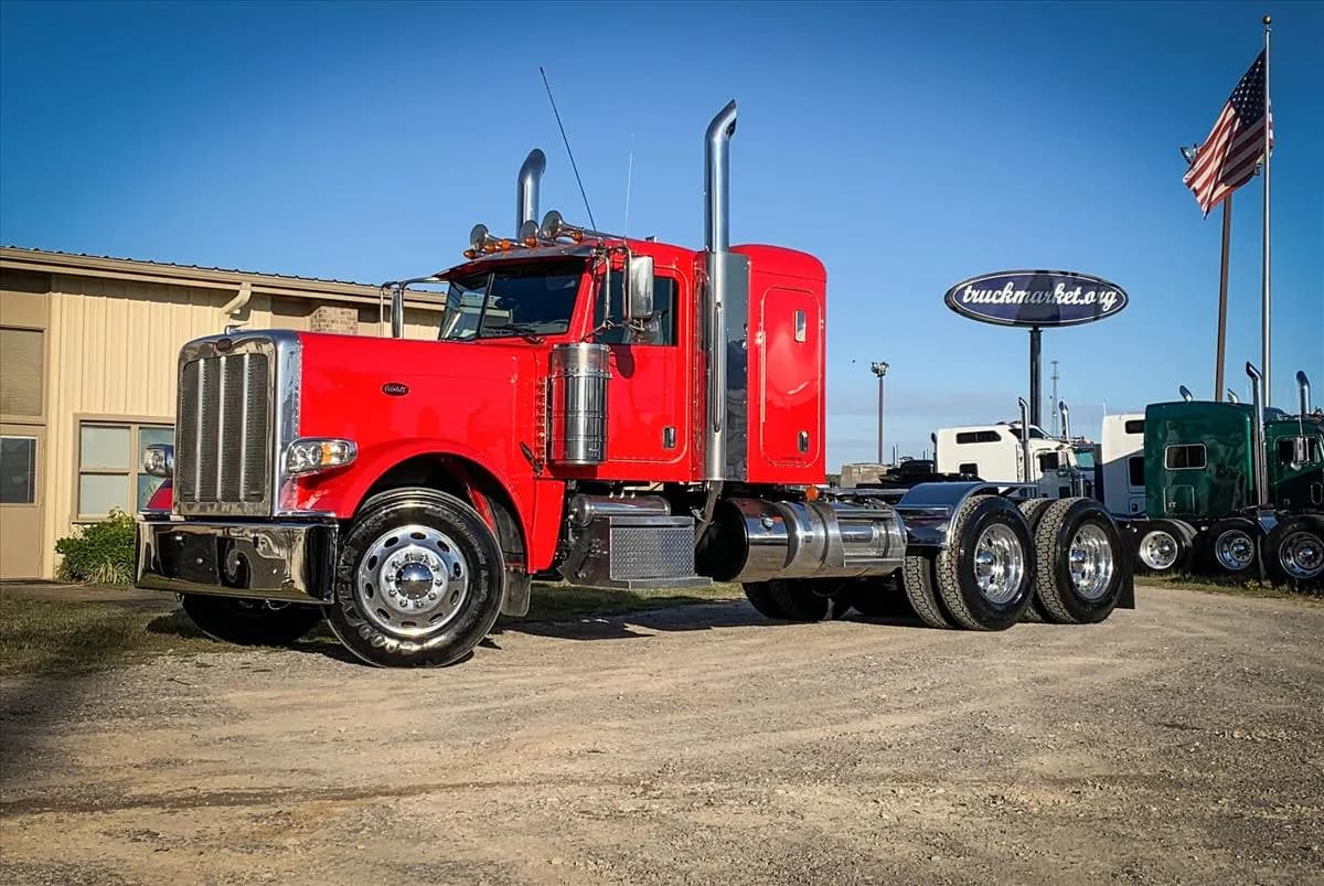 2016 Peterbilt 389 - Sleeper