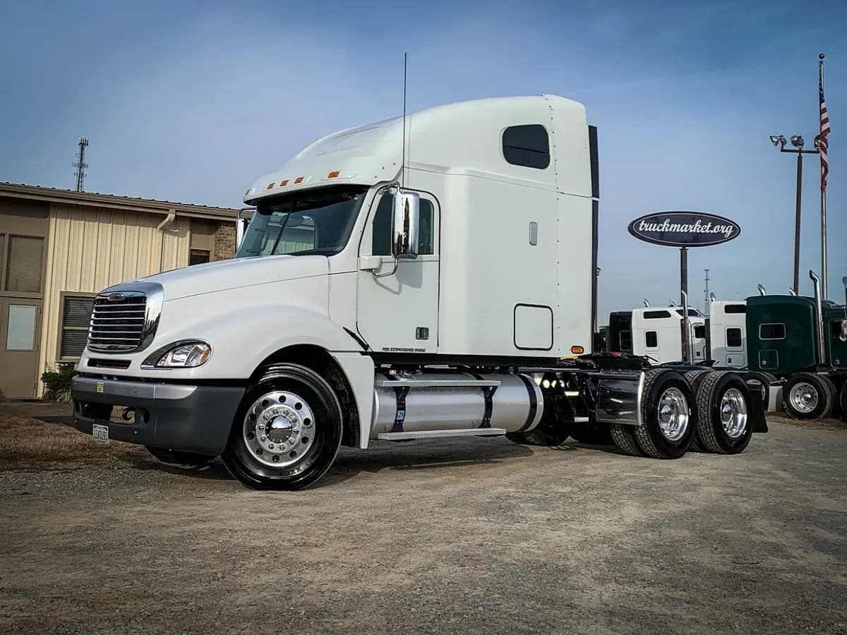 2018 Freightliner Columbia - Glider Kit Trucks