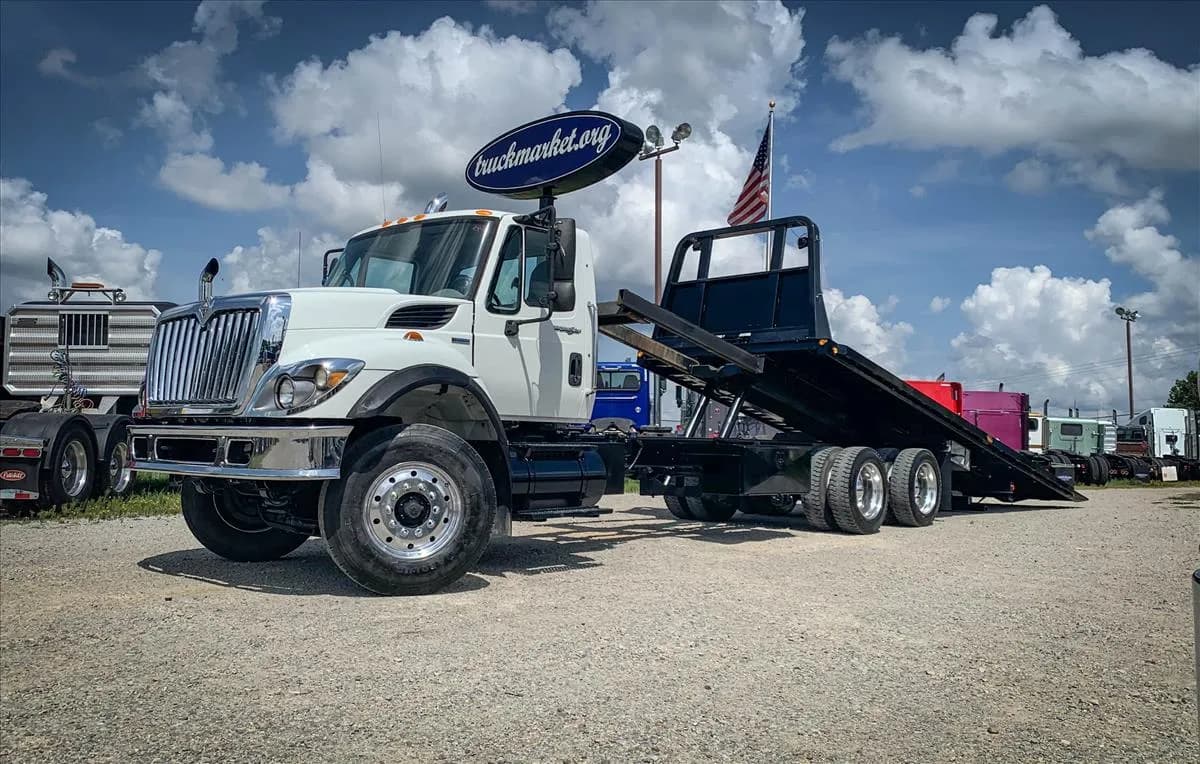 2008 International 7500 - Tow