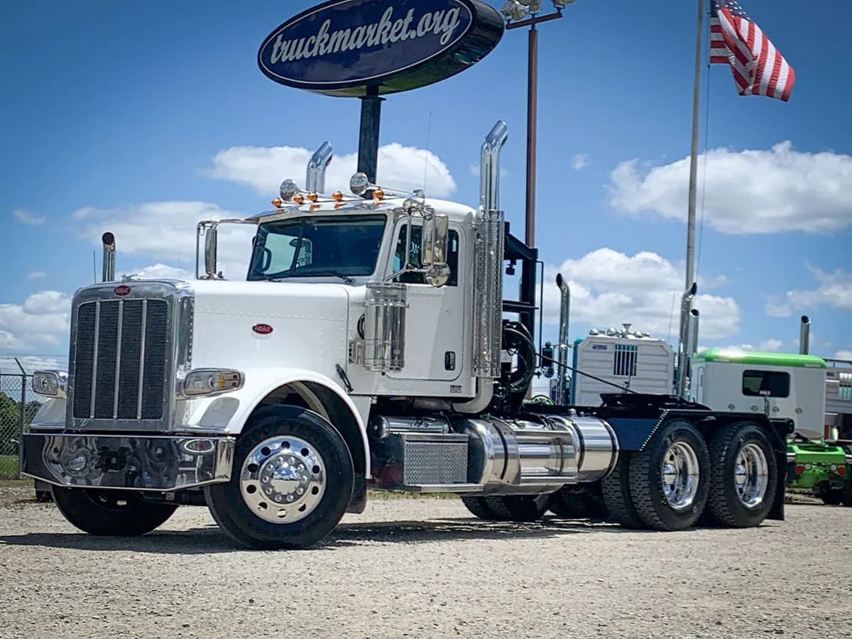 2018 Peterbilt 389 - Oil Field Trailers / Winch / Oil Field Trucks