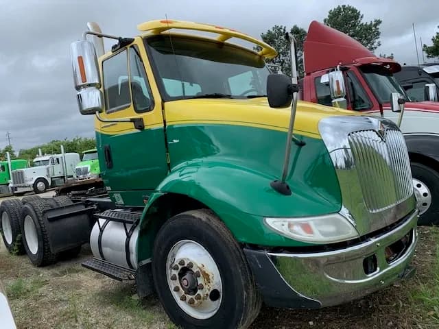 2007 International 8600 - Day Cab