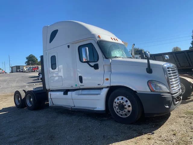 2011 Freightliner Cascadia - Sleeper