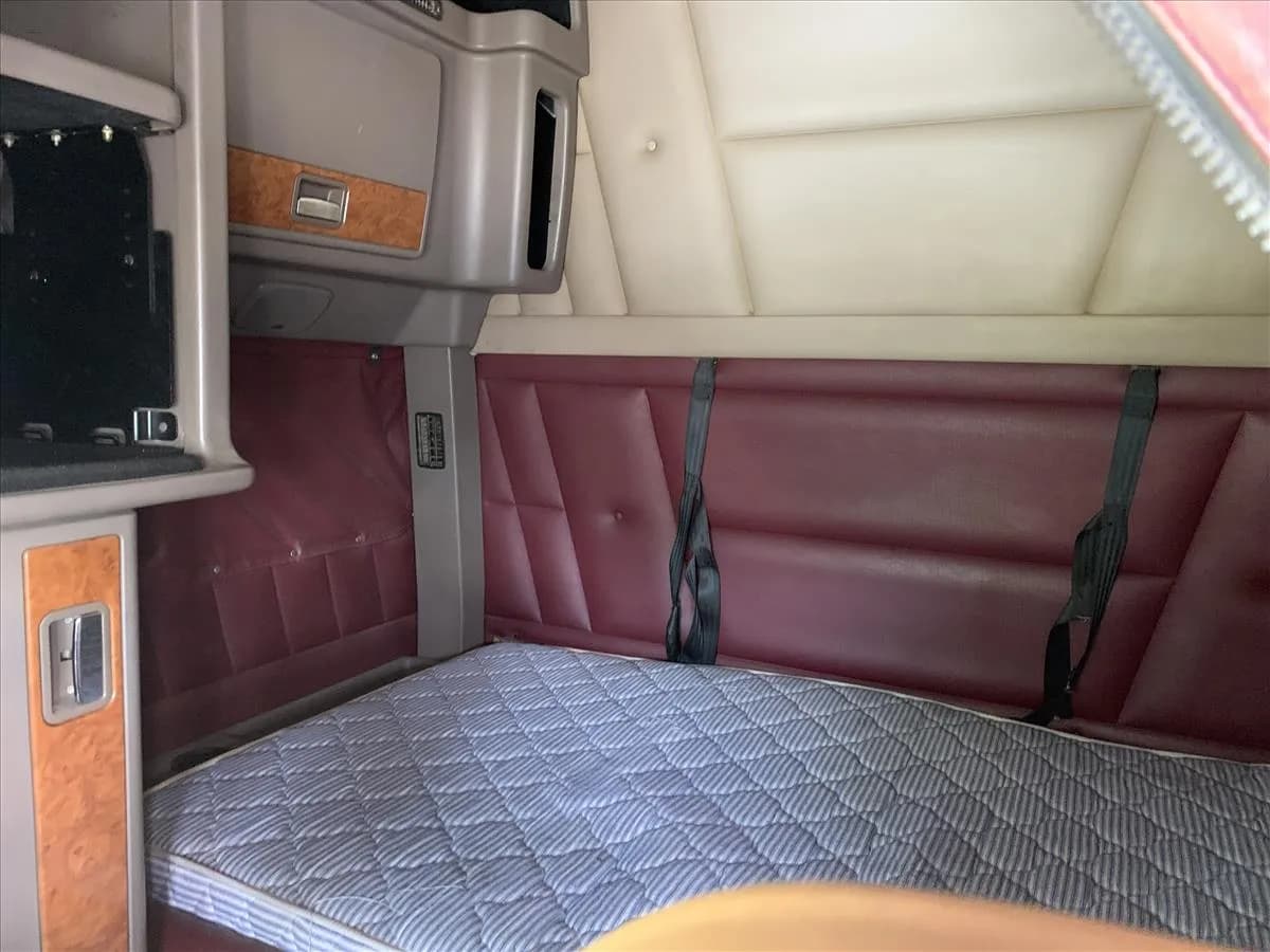2003 Cat 357 - Dump