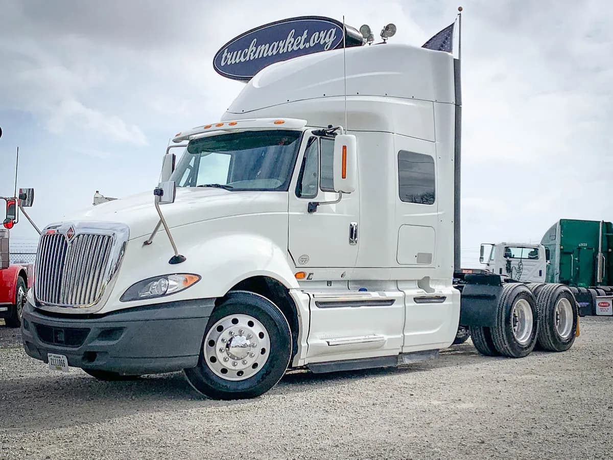 2015 International PROSTAR - Sleeper