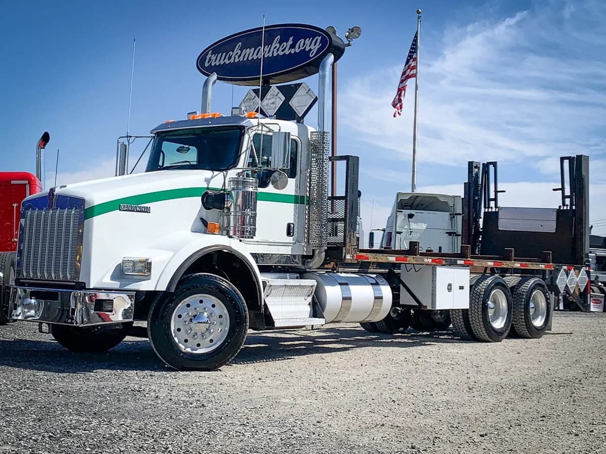2013 Kenworth T800 - Flatbed