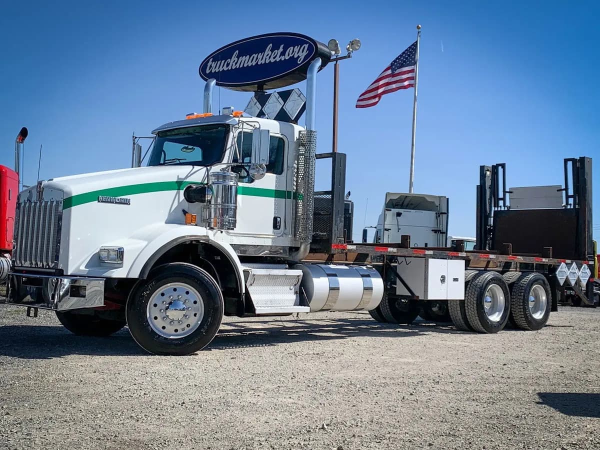 2013 Kenworth T800 - Flatbed