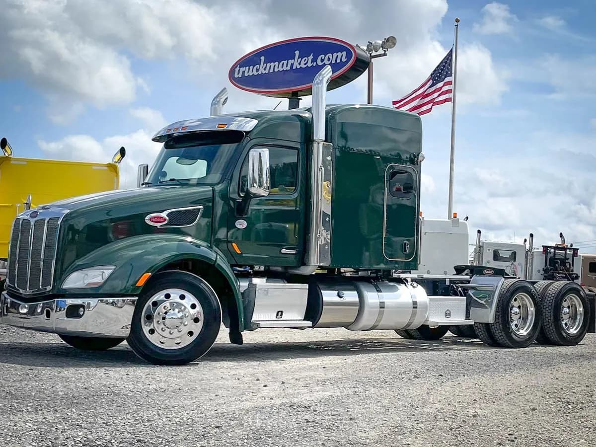 2018 Peterbilt 579 - Sleeper