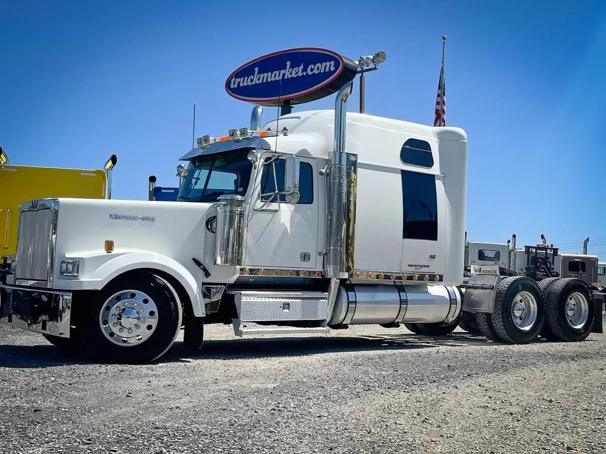 2005 Western Star 4900EX - Sleeper